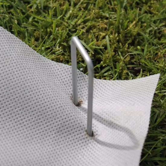 O jardim de 6 polegadas estaca grampos galvanizados da paisagem/U